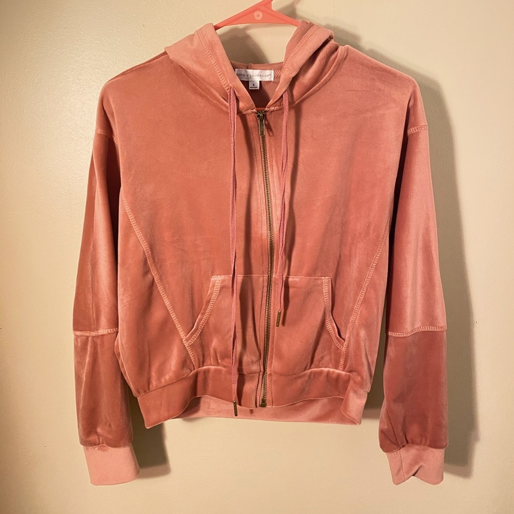 pink cropped hoodie